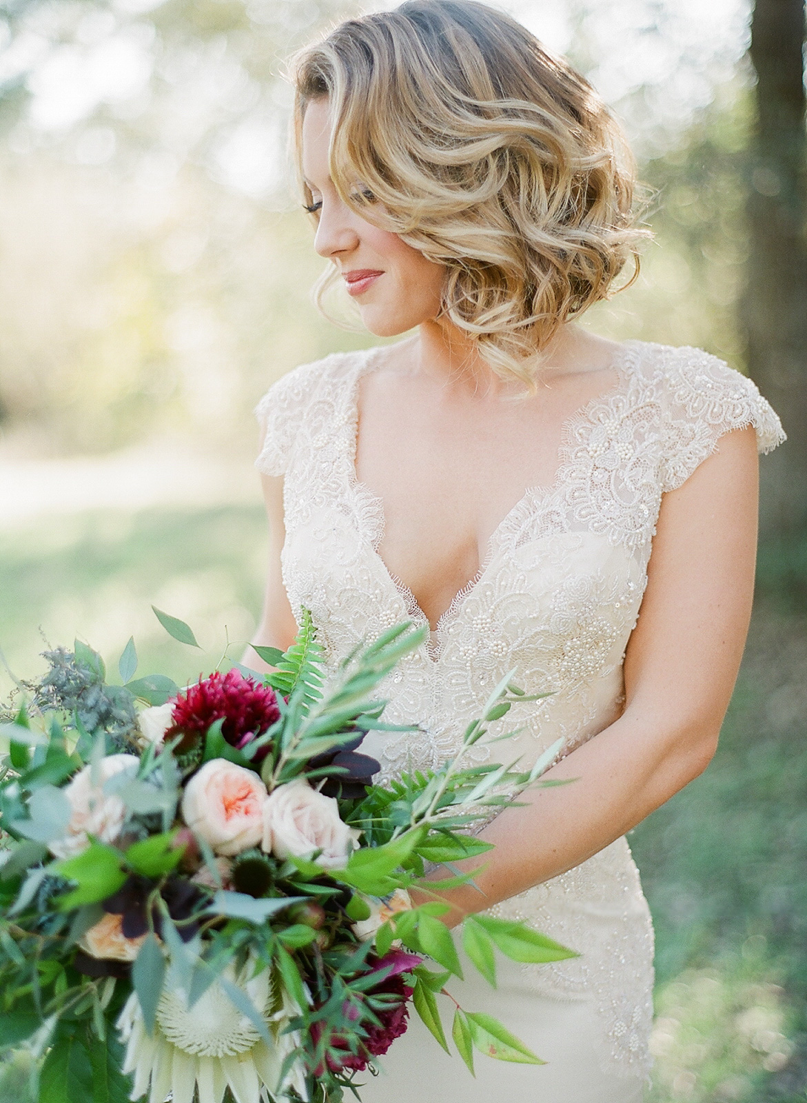 Austin Texas Wedding Photographer, Pecan Spring Ranch, red wedding inspiration, bouquet