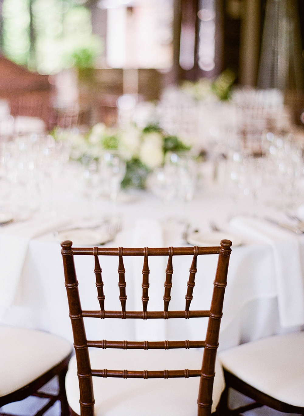 The Hillbrook Club Wedding in Cleveland, Ohio, Cleveland Wedding Venue, green and white centerpieces