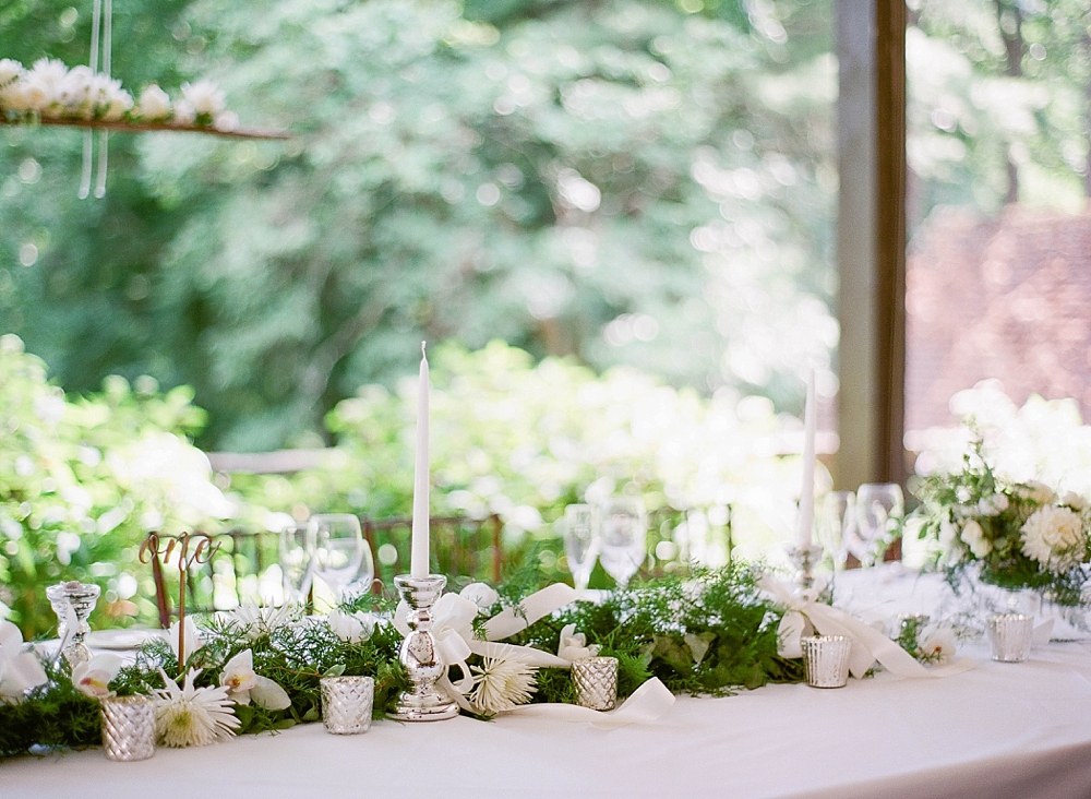 The Hillbrook Club Wedding in Cleveland, Ohio, Cleveland Wedding Venue, green and white centerpieces, head table