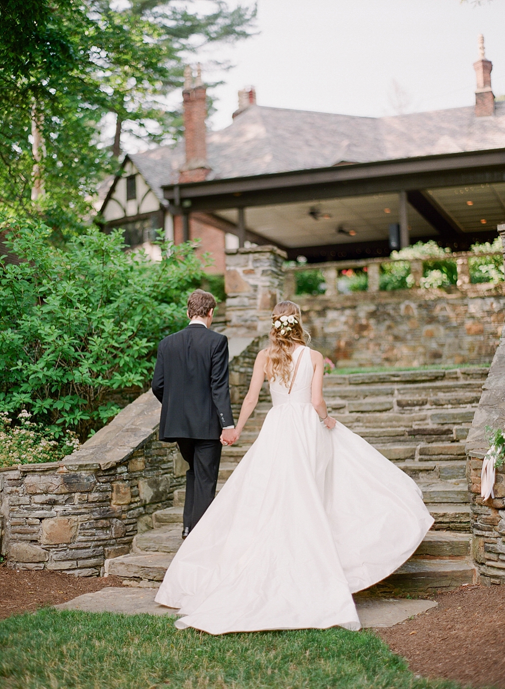 The Hillbrook Club Wedding in Cleveland, Ohio, Cleveland Wedding Venue, bride and groom