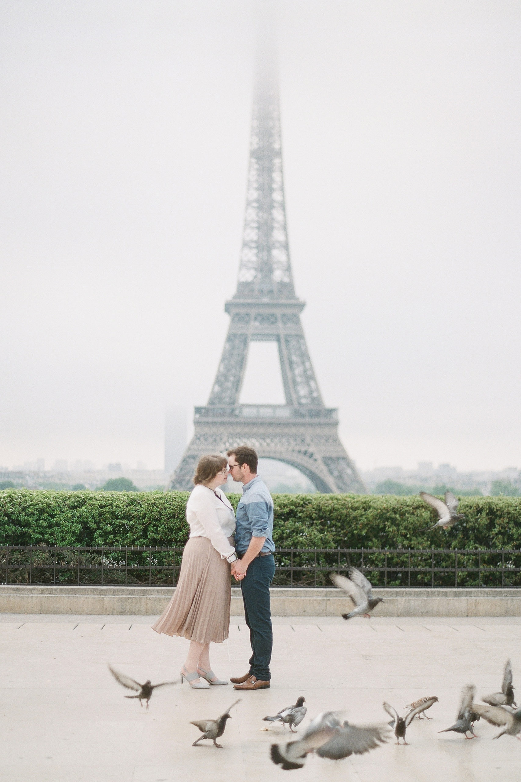 Eiffel tower engagement session, engagement portrait, bride and groom, coulple
